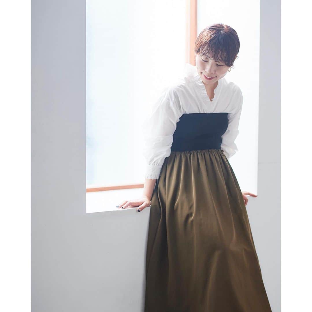 le. coeur blancのインスタグラム：「.  🗓️ NEW ARRIVAL LIST  - JULY - ⁡ 7月に入荷するアイテムをチラ見せ！ お買い物計画の参考にしてくださいね✨ ⁡ ⁡ ▶アイテムをタップで詳細をチェック🛒 ⁡  🏷️ 2wayベアトップワンピース ¥13,420 size : 38 col : カーキグリーン / ブラック no. 3037067000 shop : 7/10(月)入荷予定 online store : 予約販売中(7月上旬発送予定) ⁡ _____________________ < 𝗶𝗻𝘀𝘁𝗮 𝗹𝗶𝘃𝗲 𝘀𝗰𝗵𝗲𝗱𝘂𝗹𝗲 > ⁡ 7/5(水)、7/21(金) ⁡ ※日時は変更になる場合もございます。 　詳しくは前日のストーリーズでお知らせします。 ⁡ ⁡ ⁡ ⁡ ⁡ ⁡ ⁡ ⁡ ⁡ ⁡ ⁡ ⁡ ⁡ ⁡ ⁡ ⁡ ⁡ ⁡ ⁡ #lecoeurblanc #ルクールブラン #spring #summer #le_23ss #le_23aw  #autumn #le_web #7月入荷 #ワンピース #ベアトップワンピース」