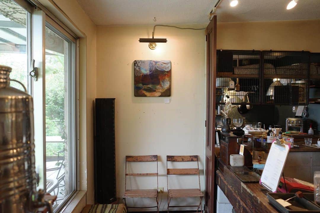 石井輝明さんのインスタグラム写真 - (石井輝明Instagram)「沖縄、北中城村。 小高い丘の上にあるロケーション最高のベーカリーカフェ。 暑いから中で食べたけど、テラスもすごい良い。  今日このあと22時に西本キャンプ倶楽部の動画がアップされます。 そちらもよろしくお願いします。  #ploughmanslunch #cafe #coffee #カフェ #コーヒー #喫茶店 #沖縄カフェ #北中城村カフェ #カフェ芸人」7月2日 21時03分 - comandanteishii