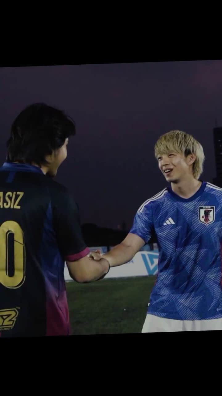 のインスタグラム：「TAIYO×ARBANI🇯🇵🇮🇩  #football #footballskills #footballtraining #영철 #축구#축구선수 #축구유니폼 #sepakbola #sepakboladunia #sepakbolaindonesia #futebol」