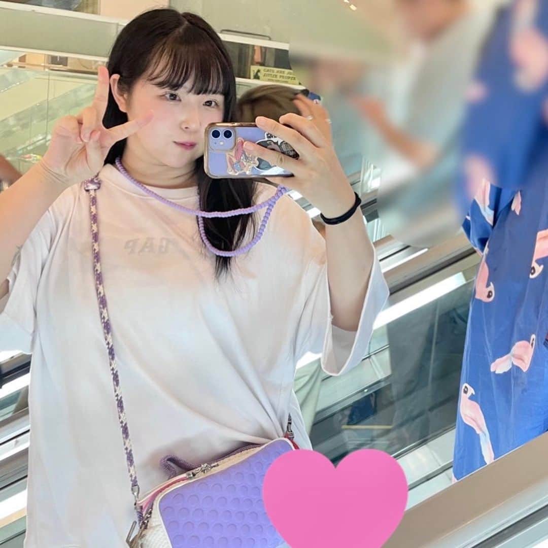 上田ミルキィのインスタグラム：「✌️✌️✌️✌️」