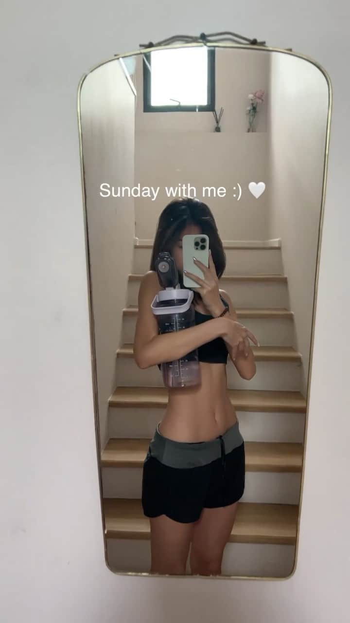 イプシー・キーラティのインスタグラム：「Sunday :)) 🤍🎶」