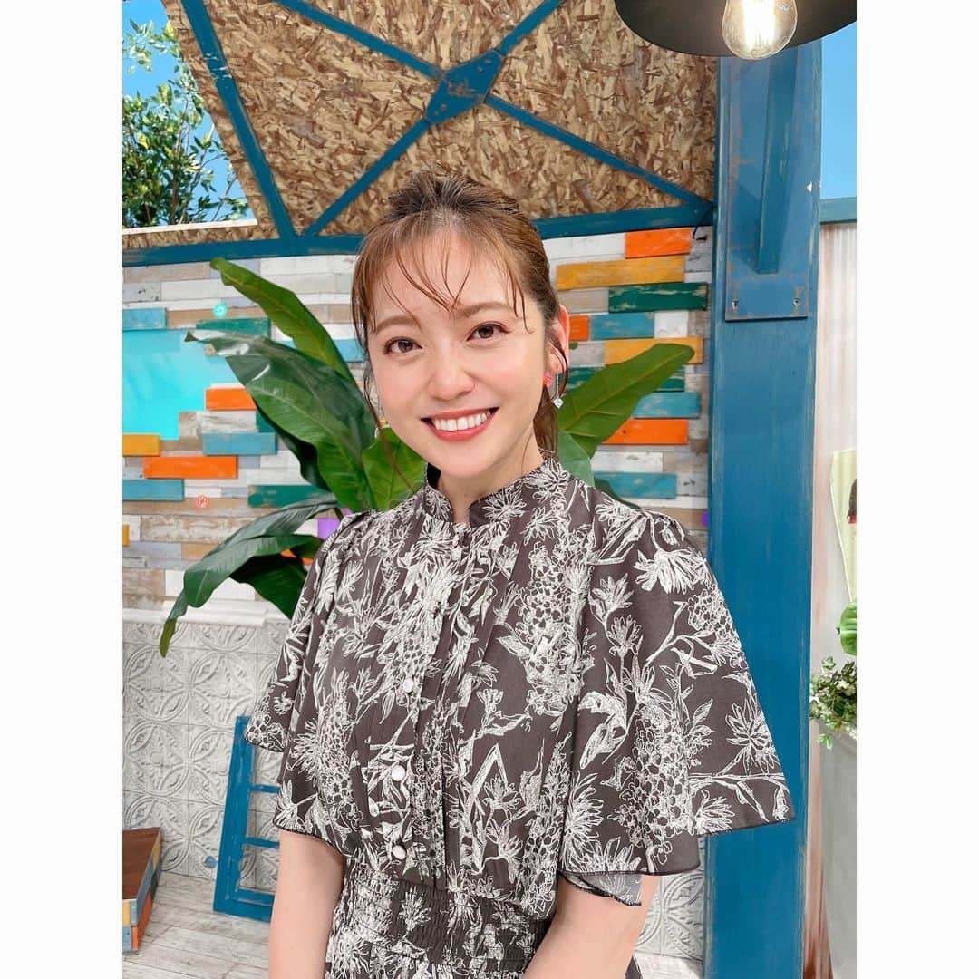 森夏美さんのインスタグラム写真 - (森夏美Instagram)「. まさに夏！！！な1日でしたね☀️  生放送おわりのロケで、 今年1番の汗をかきました😂 きたる本格的な暑さが…こわい…  今夜は氷枕で寝るとしよう💠  #タイチサン！#衣装 #ootd  #京都特集 #川床 #行きたかった〜 #ソフトクリーム特集 #食べたかった〜 #暑いけど夏は大好きな季節です☺️ #東海テレビ #アナウンサー #森夏美」7月2日 21時46分 - mori_natsumi0722