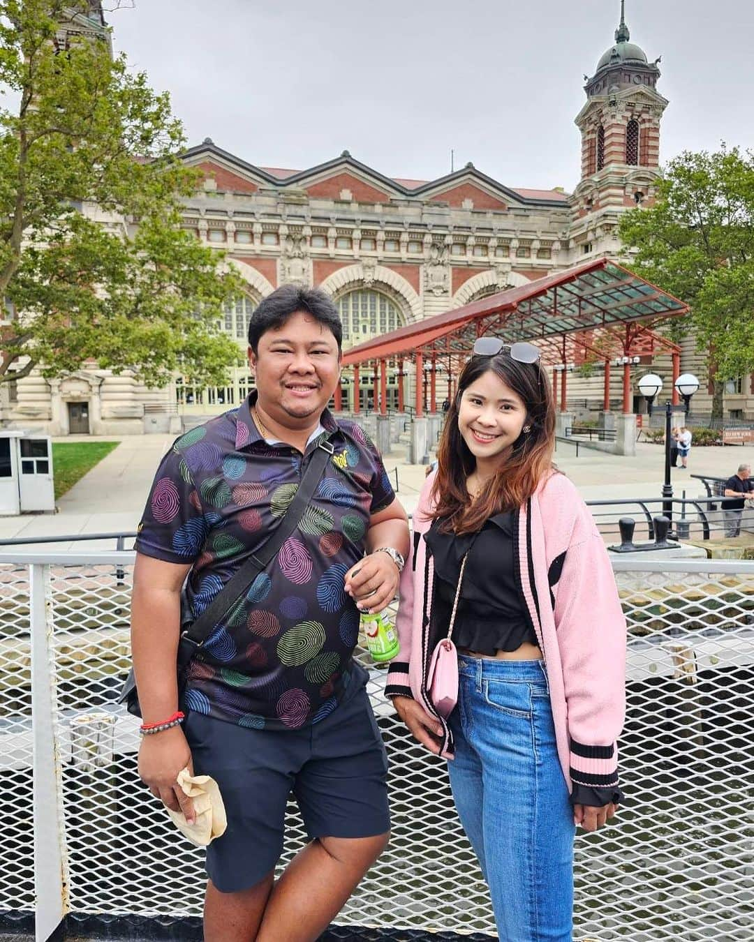 ポーナノン・ファトラムさんのインスタグラム写真 - (ポーナノン・ファトラムInstagram)「Enjoy summer break🥰💕✈️🍭 #NYC>DC #familytravel #missyoualready」7月2日 21時50分 - waen_pornanong