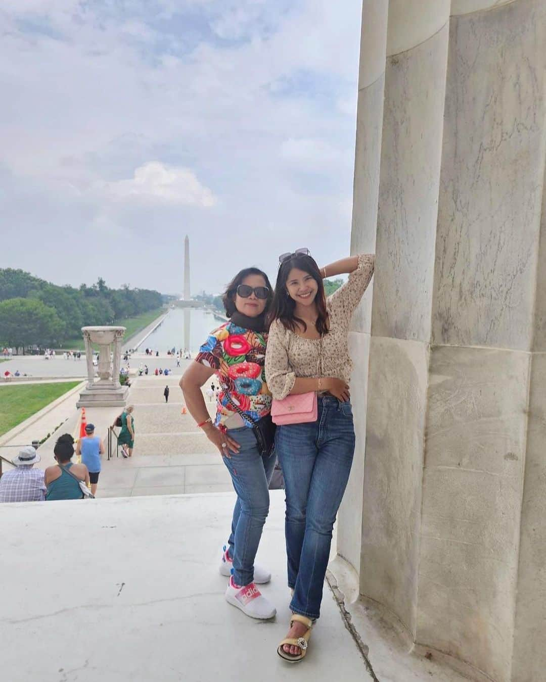 ポーナノン・ファトラムさんのインスタグラム写真 - (ポーナノン・ファトラムInstagram)「Enjoy summer break🥰💕✈️🍭 #NYC>DC #familytravel #missyoualready」7月2日 21時50分 - waen_pornanong