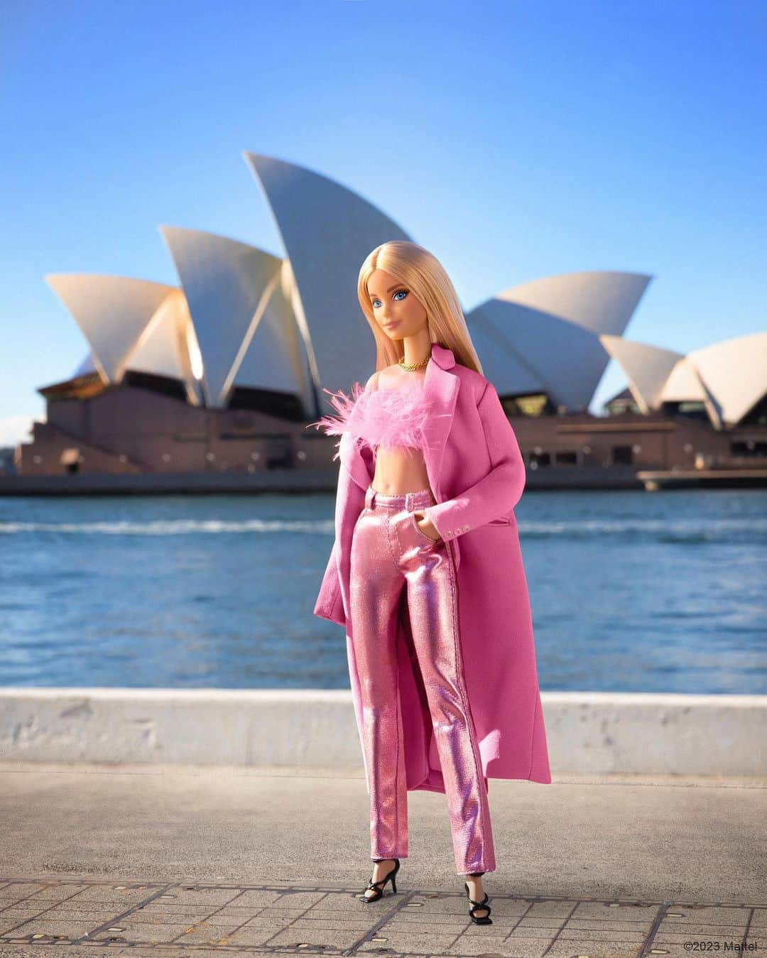 バービーさんのインスタグラム写真 - (バービーInstagram)「G’day mate, just touched down in Australia! First stop on the @BarbieTheMovie world tour: Sydney. Follow along for my adventures down under! 🤩🇦🇺 #BarbieTheMovie #barbie #barbiestyle」7月2日 22時05分 - barbiestyle
