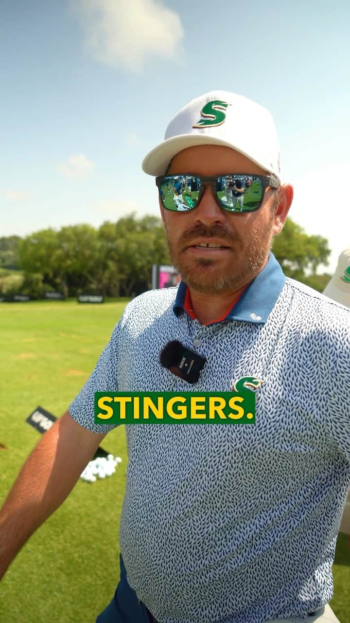 のインスタグラム：「CADDY SWAP 🇿🇦 We are mixing things up for the final round in Spain 🇪🇸   Louis Caddy ➡️ Charl  Dean’s Caddy ➡️ Louis Charl’s Caddy ➡️ Dean   #LIVGolf #StingerGC」