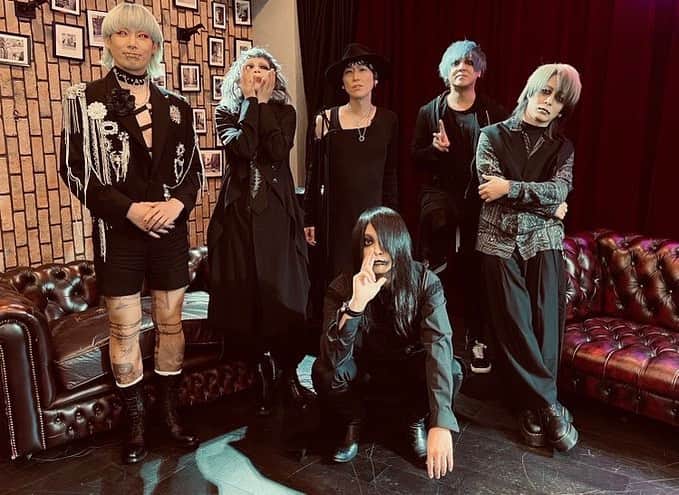 ミヤ のインスタグラム：「同期の安心感 当日楽しみ 笑顔で殺し合います^_^  deadman×MUCC 「産声」開催記念特番 #mucc25th #deadman」