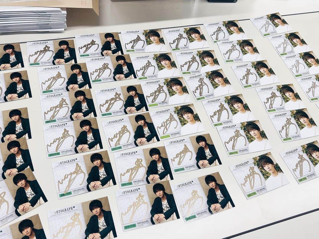 北川尚弥さんのインスタグラム写真 - (北川尚弥Instagram)「今日は稽古終わりに、トレカ用のサインを書いてきました！！ 皆さん、是非GETしてください！ イベントでお会いできるの楽しみにしてます！！」7月2日 22時13分 - naoya_kitagawa