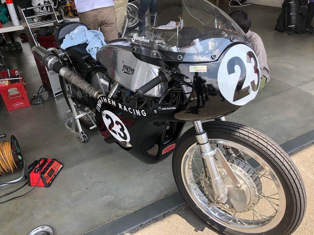 KIYOのインスタグラム：「MCFAJクラブマンロードレース8日目。  #mcfaj #mcfajクラブマンロードレース #fujiinternationalspeedway」