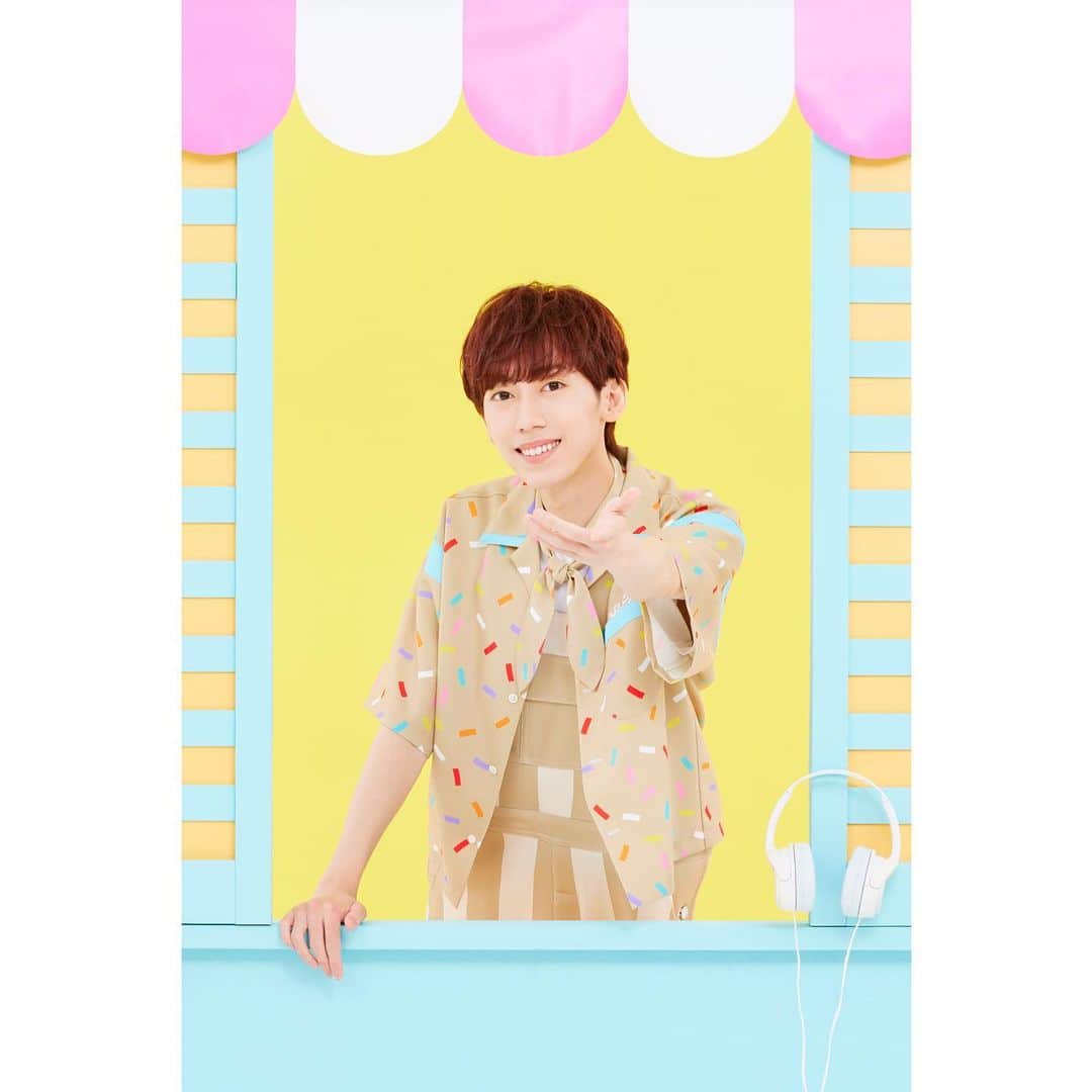 阿部隼大のインスタグラム：「サマー☆★げっちゅー  新アー写、初回限定盤、通常盤  #スパフル #サマげちゅ #阿部部」