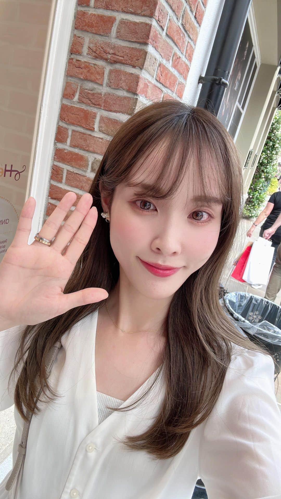 磯田 ひかる(Hikaru Isoda) のインスタグラム：「Parisアウトレットからお届け🇫🇷」