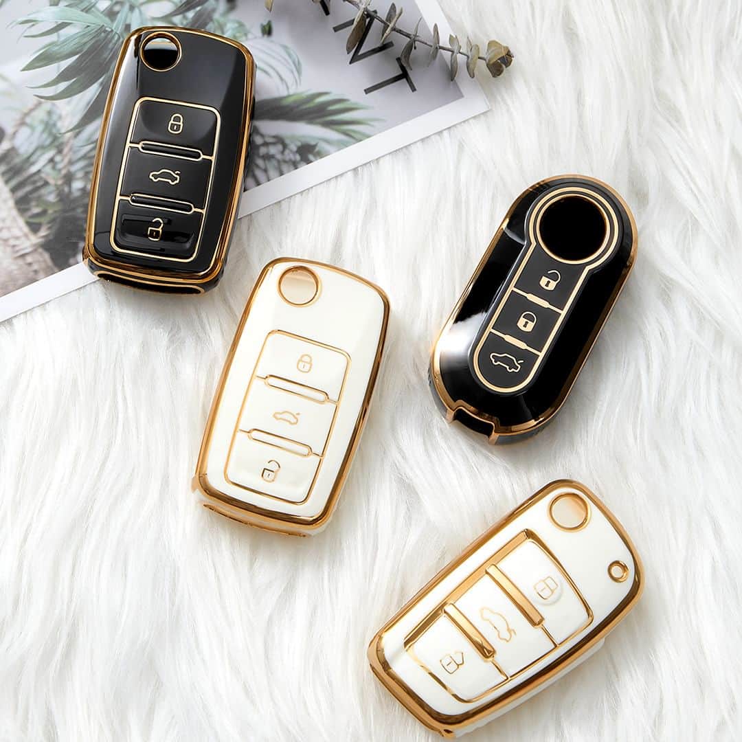 SHEINのインスタグラム：「Unlock your car's style mileage with our sleek, chic key covers 🔑🚗✨ Which look would rev up your ride? Drop a 🖤 or 🤍 in the comments 👇  🔎11098570 10648560 11297441 11297515 11297437  #SHEIN #SHEINforAll #SHEINstyle #fashion #chic #saveinstyle」
