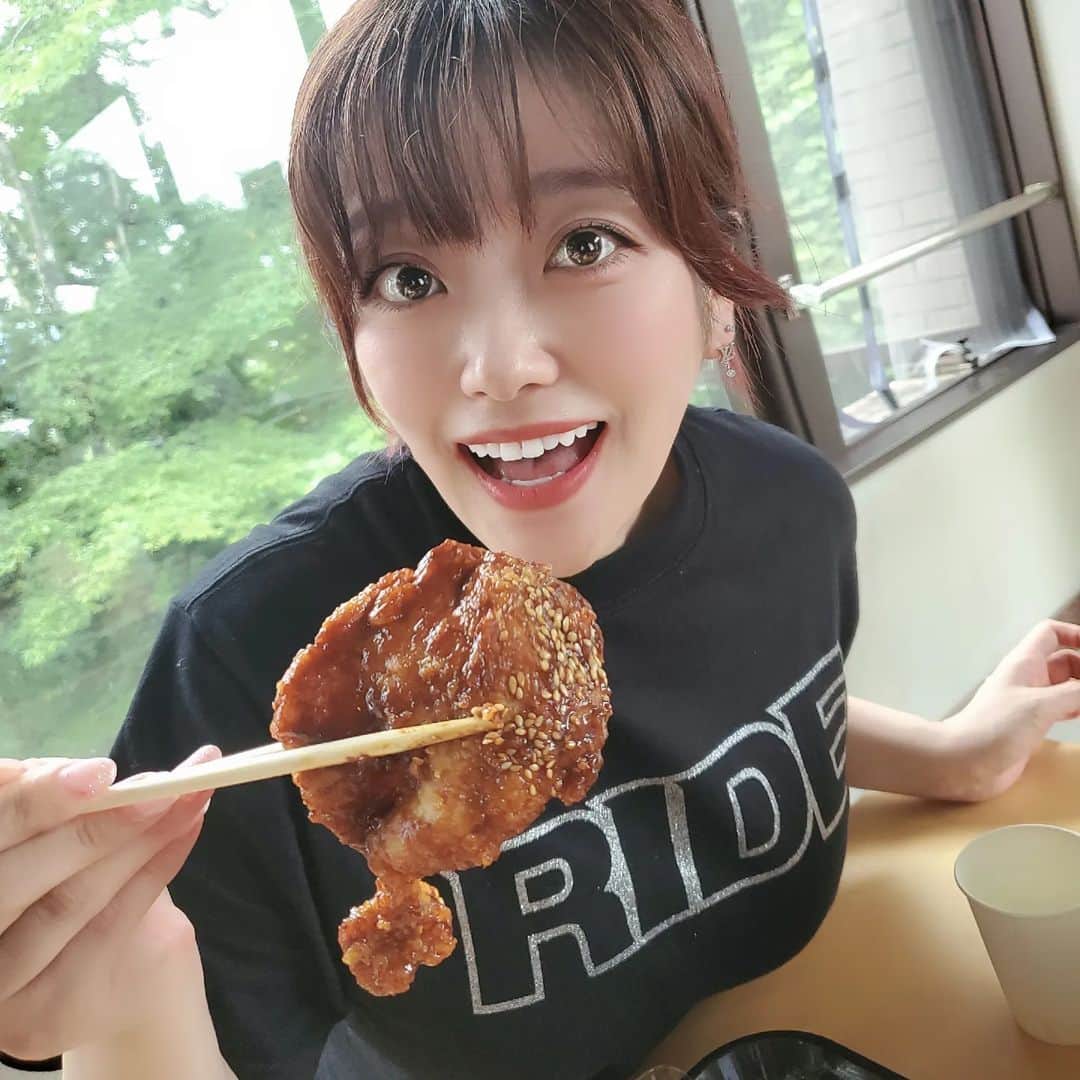 国友愛佳のインスタグラム：「昨日はRIDE集会@秩父でした🏍️💨 大雨予報でしたが集会中はなんとかお天気も持って、集まった皆さまの日頃の行いが良いんだなぁって感動しました(笑)  美味しいバイク弁当も食べて楽しい１日でしたっっ✨ 早く完治させて今度はバイク自走で行きたいな😫🧡」