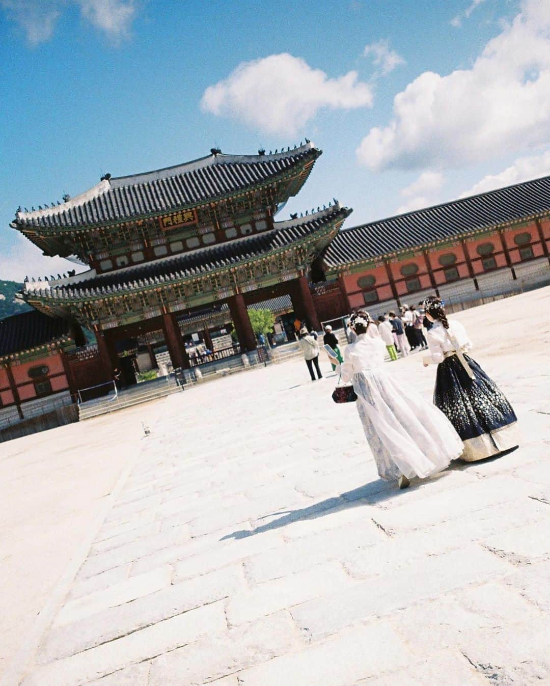 岳さんのインスタグラム写真 - (岳Instagram)「Seoul Snaps🇰🇷🎞️ @fairmonthotels」7月2日 22時44分 - gakuyen