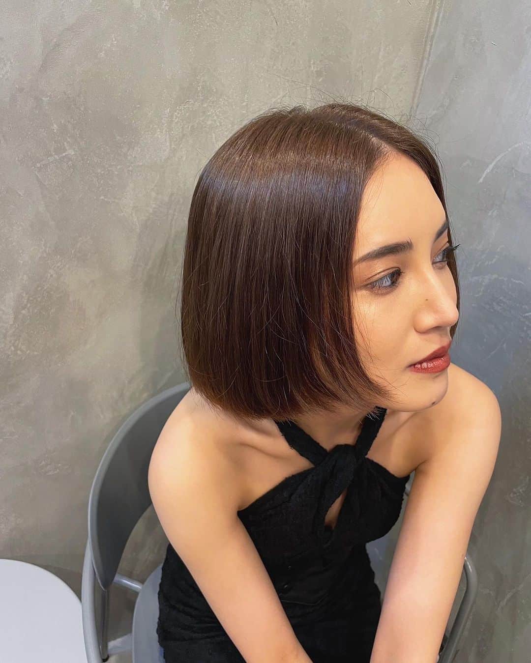 藤井夏恋さんのインスタグラム写真 - (藤井夏恋Instagram)「The day I changed my hair color to Blue×Beige, and I love it!!🩷🫣」7月2日 22時58分 - fujiikaren_official