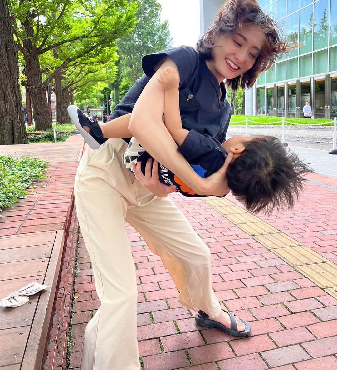 高橋麻美さんのインスタグラム写真 - (高橋麻美Instagram)「． ． 私の子育て。  #子育て#躍動感 #よさこいかな？」7月2日 22時59分 - charmy421