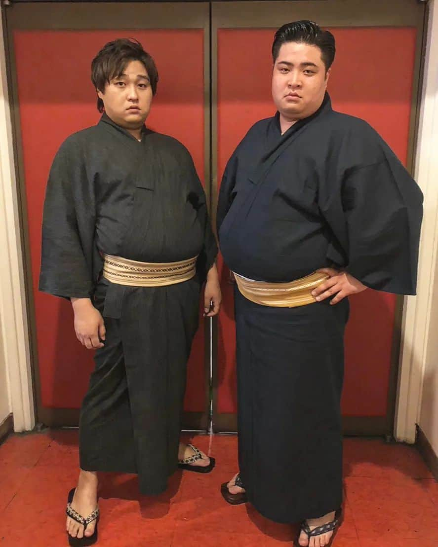 よしもと祇園花月さんのインスタグラム写真 - (よしもと祇園花月Instagram)「吉本のサンクチュアリ💪  カンテレ『浴衣de漫才』 OAは7/22(土)14:57〜 浴衣姿で漫才にトーク🗣 ぜひご覧下さい！  衣装提供： @walin_kyoto  #祇園花月 #ダブルヒガシ大東 #タイムキーパーひでき  #サンクチュアリ #浴衣 #浴衣de漫才　 #京都きものレンタル和凛 #和凛 #着物レンタル #祇園　#京都」7月2日 23時02分 - gionkagetsu