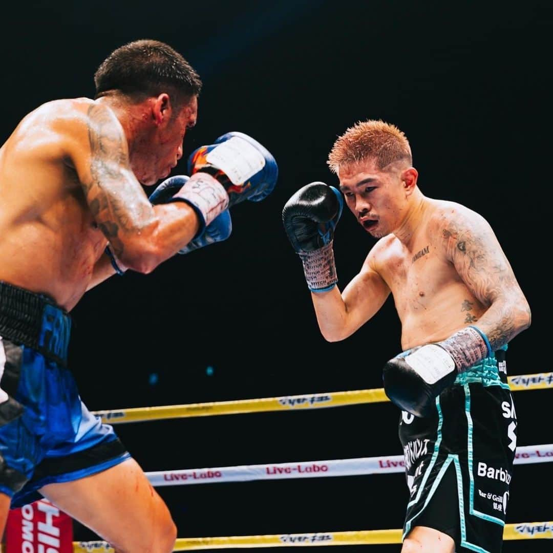 井岡一翔さんのインスタグラム写真 - (井岡一翔Instagram)「- - 2023.6.24   vs Joshua Franco 2  photos during the game.  スポンサー各社様 今回の試合も共に闘って頂き ありがとうございます！ 引き続き宜しくお願いします！ - #井岡一翔 #boxing」7月2日 23時11分 - kazuto_ioka_official