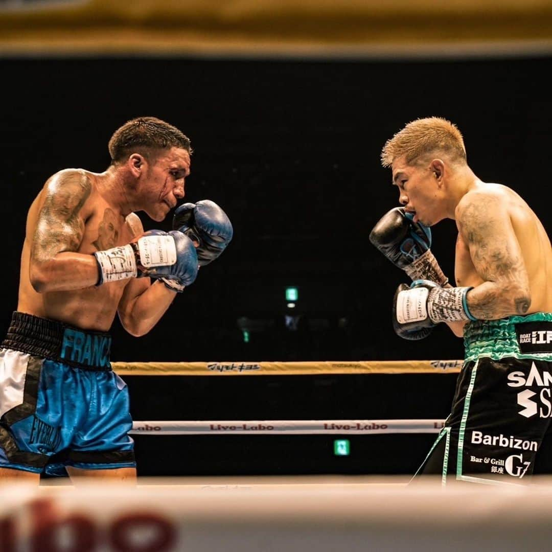 井岡一翔のインスタグラム：「- - 2023.6.24   vs Joshua Franco 2  photos during the game.  スポンサー各社様 今回の試合も共に闘って頂き ありがとうございます！ 引き続き宜しくお願いします！ - #井岡一翔 #boxing」