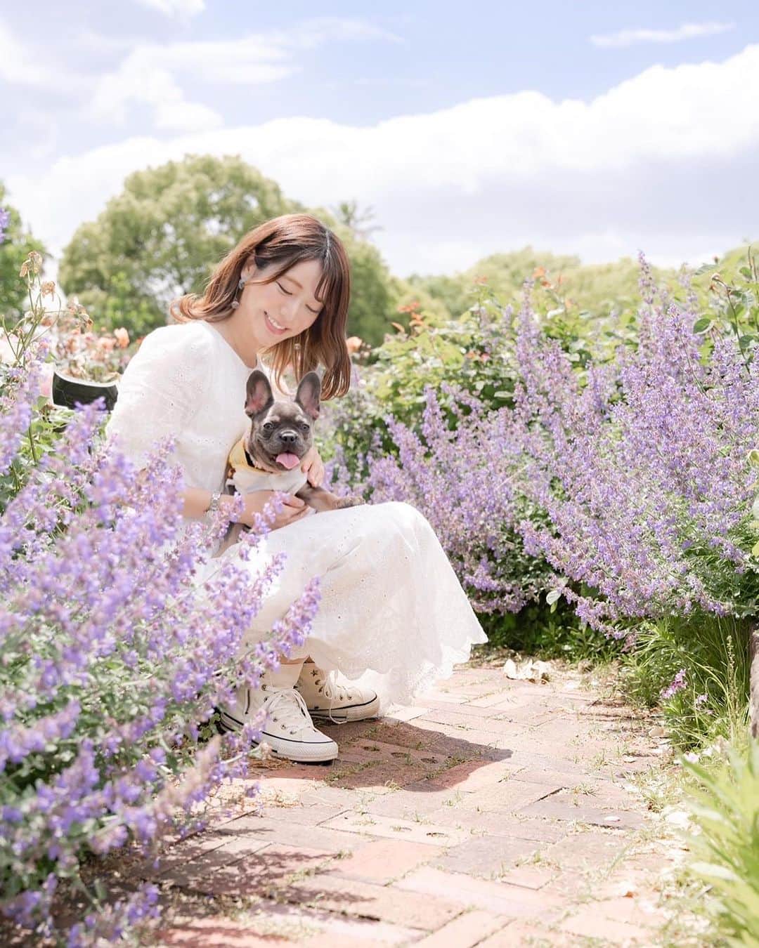 きいたんさんのインスタグラム写真 - (きいたんInstagram)「🌴🌼 ⁡ ⁡ いちご写真やと老けるのなんでやろ🤣🤣 ⁡ 着用してる白ワンピースは @shein_japan の 商品番号14233834です👗 少しだけ透けるのでインナー必須かも! ⁡ お得なクーポンコード☞6S89 0〜5999円で15%オフ 6000円以上のご購入で20％オフです❣︎ 有効期限☞2023/07/31 ⁡ ⁡ ⁡ ⁡  #saveinstyle #SHEIN #SHEINコーデ #SHEIN購入品 #夏コーデ #夏服  #購入品紹介」7月2日 23時12分 - k11_tan