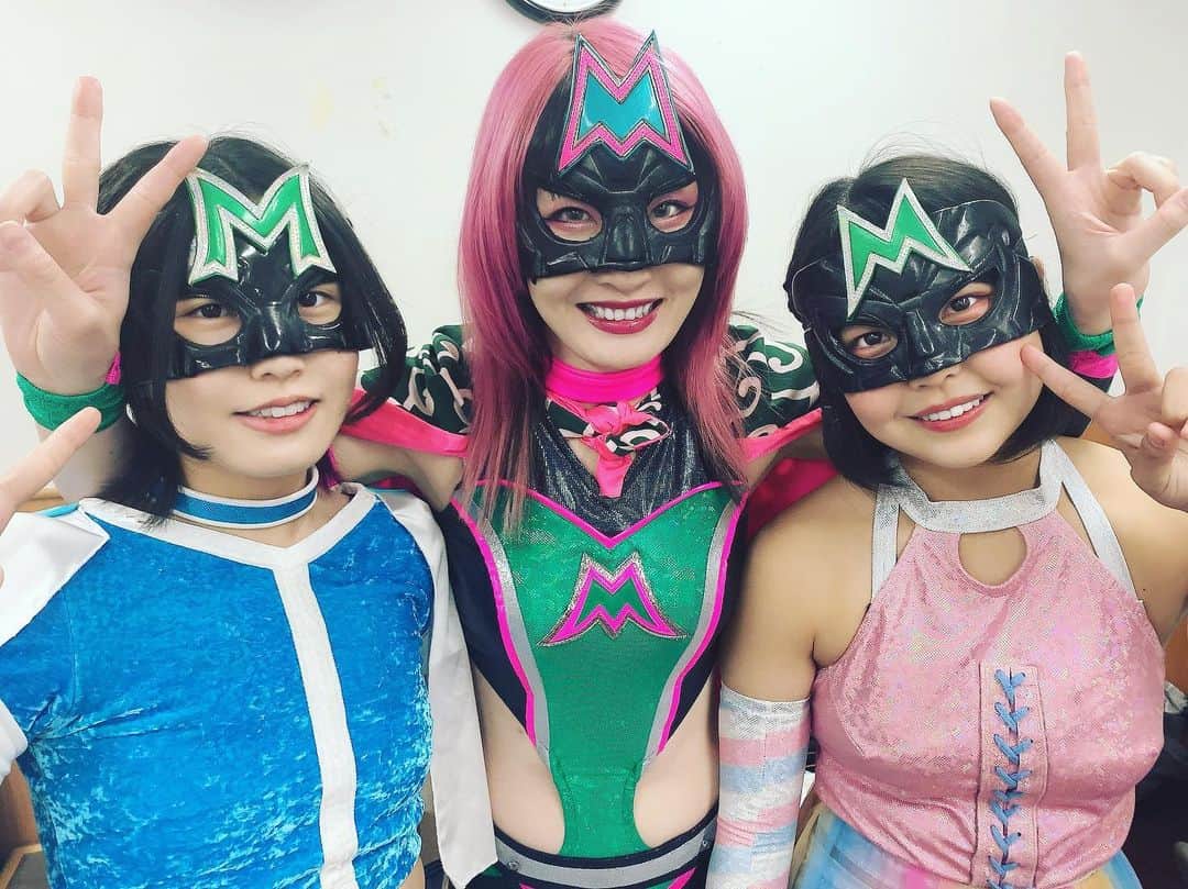 ハイパーミサヲのインスタグラム：「かわいい後輩ちゃんたち ハイパーハルとハイパールナ😂 2023.5.5」