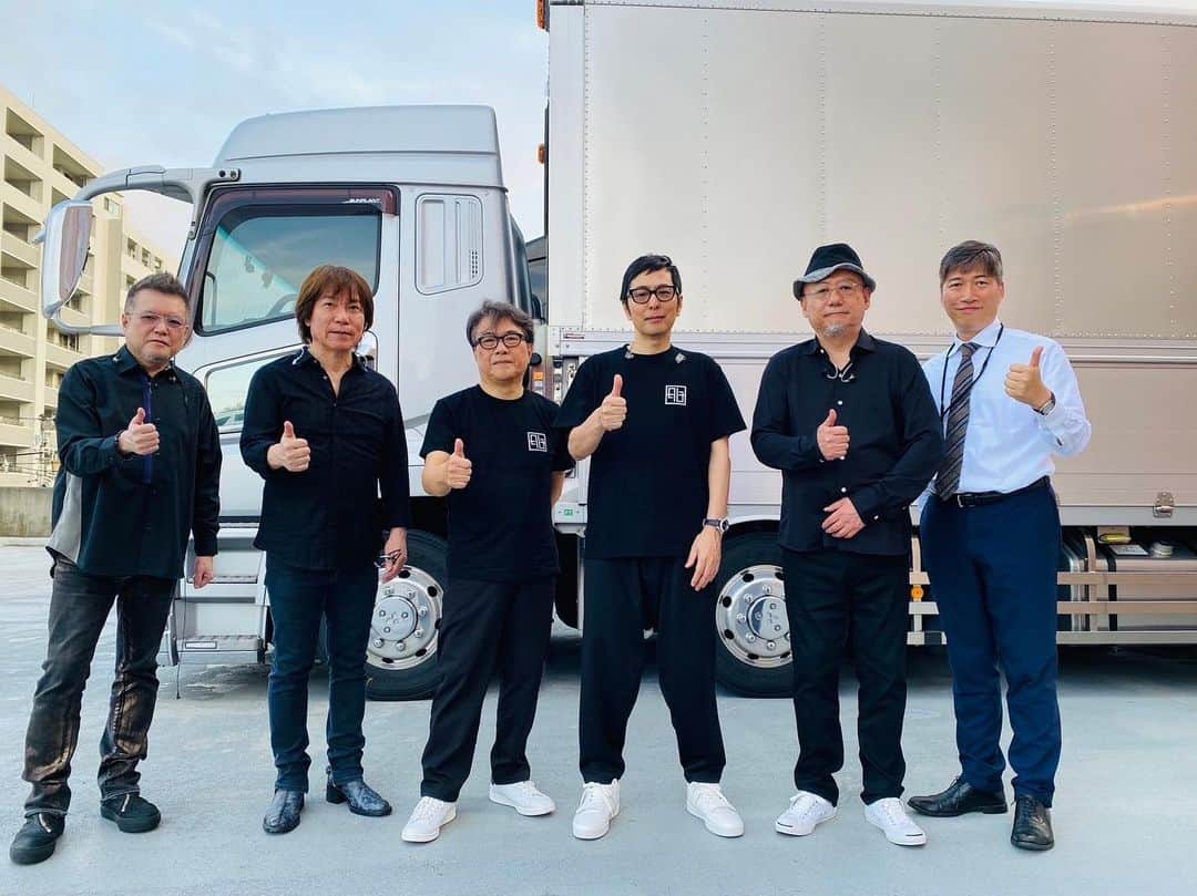 松原秀樹のインスタグラム：「Hideaki Tokunaga Concert Tour 2023 ALL BEST 2 前半戦、無事終了致しました。 各地でお越し頂いた皆さま、ありがとうございました😊 後半戦も頑張って参ります。 よろしくお願いします。」