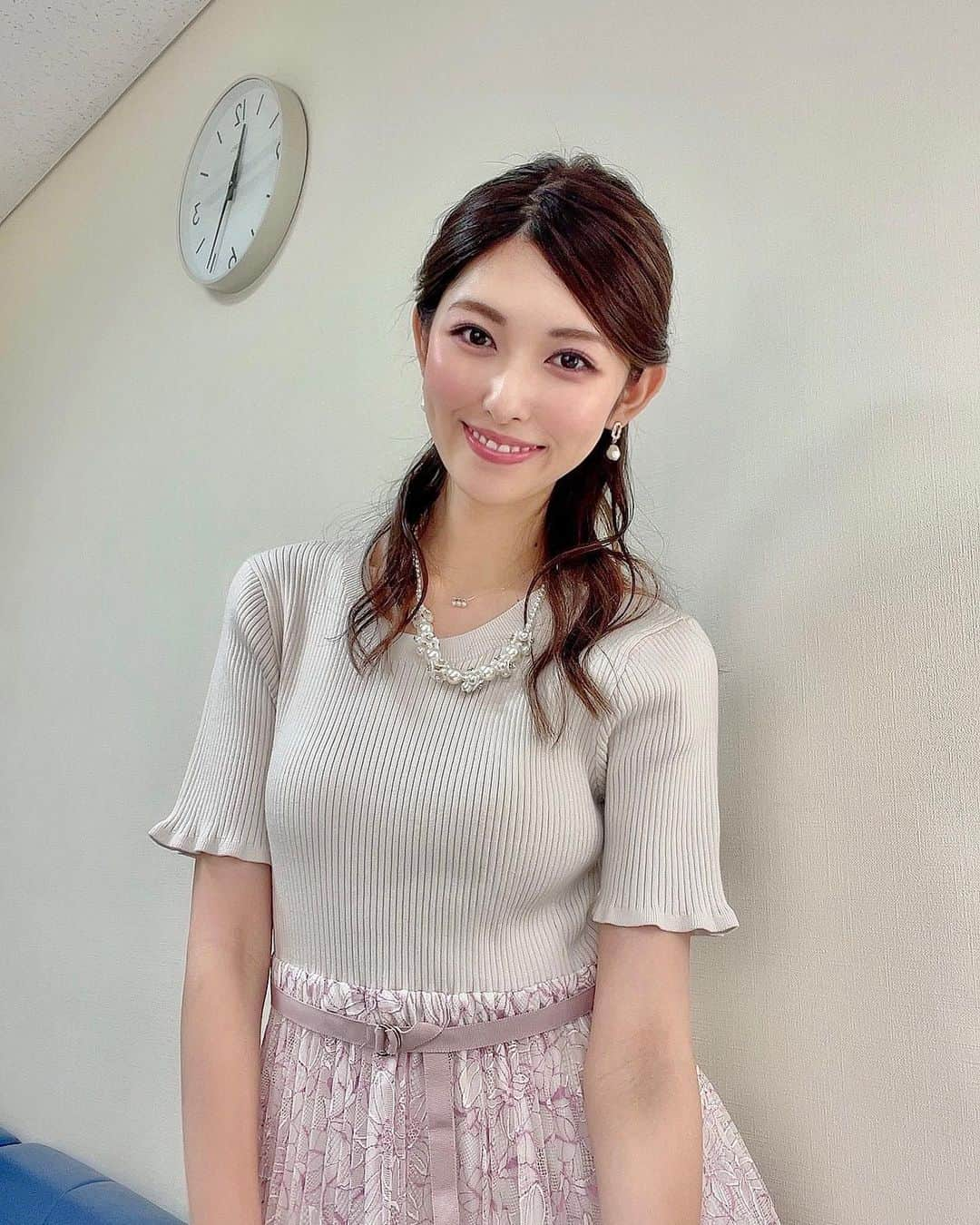 橘ゆりかさんのインスタグラム写真 - (橘ゆりかInstagram)「6月のわれポンで着たワンピース🪞 #proportionbodydressing  スカートのレースが繊細でめちゃ綺麗なんだよ🎀 プロポの洋服はもう試着しなくても サイズ感わかるくらいよく着てる🧸 ⁡ ⁡ そして優勝はMr.われポン 堺正章さんでした🌟 9年ぶり！おめでとうございます🏆🎊 オープニングでの優勝予想当たった😆やったー！ ⁡ そして同じ滋賀出身のロッシーさんの 新しい！？麻雀スタイルにも盛り上がりました🀄️ ⁡ ⁡ 次回はいよいよ24時間生放送です🔥 8月12日19時からお楽しみください！！ ⁡ ⁡ 明日から月曜日がんばろね〜🦋 ⁡ ⁡ ⁡ #われポン #橘ゆりか #ワンピース #夏服  #プロポ #プロポーションボディドレッシング」7月2日 23時36分 - yuricalcal