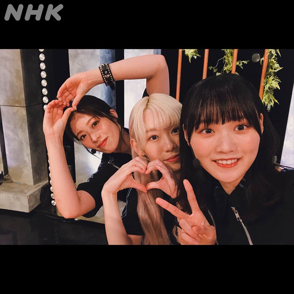 NHK「シブヤノオト」さんのインスタグラム写真 - (NHK「シブヤノオト」Instagram)「「Venue101」BACK STAGE  🌸櫻坂46🌸②  生放送当日のオフショットを公開📸 またライブしに来てくださいね💗  #櫻坂46 #Venue101」7月3日 12時01分 - nhk_venue101