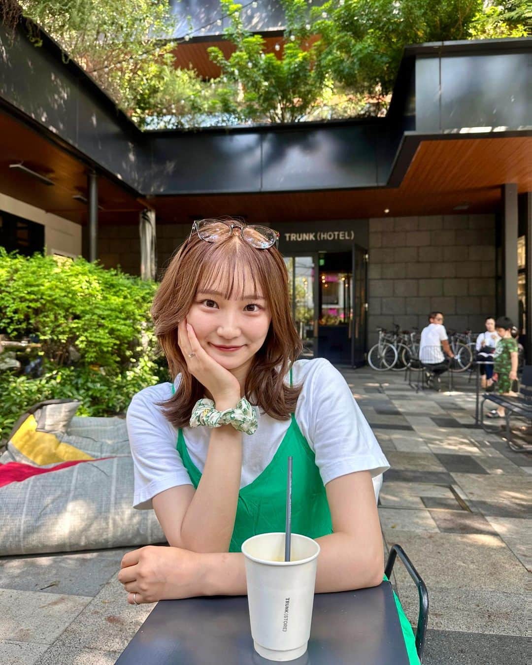 加藤早和子のインスタグラム：「.  今週末はおやすみをいただいたので帰省🐾  実家に帰ると好きな食べ物ばかりが並んでいて ついつい食べすぎてしまいました🍚  . . #グリーン #渋谷ランチ #トランクホテル #ハンバーグ #新人アナウンサー #アナウンサー #スポーツキャスター  #キャスター #休日 #7月 #ootd #green」