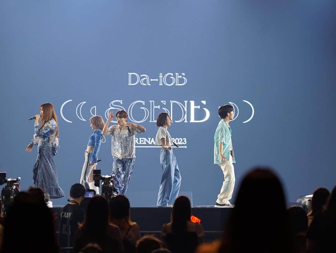 lolさんのインスタグラム写真 - (lolInstagram)「Da-iCE ARENA TOUR 2023 -SCENE- Da-iCEメンバーの皆さんとお写真撮っていただきました！ ありがとうございます😭❤  次回のオープニングアクト出演は 7/22(土)大阪城ホールです！ 6面のみなさま、よろしくお願いします！  #Da_iCE_ARENATOUR2023  #SCENE #Da_iCE #lol #エルオーエル」7月2日 23時53分 - lol_official_avex