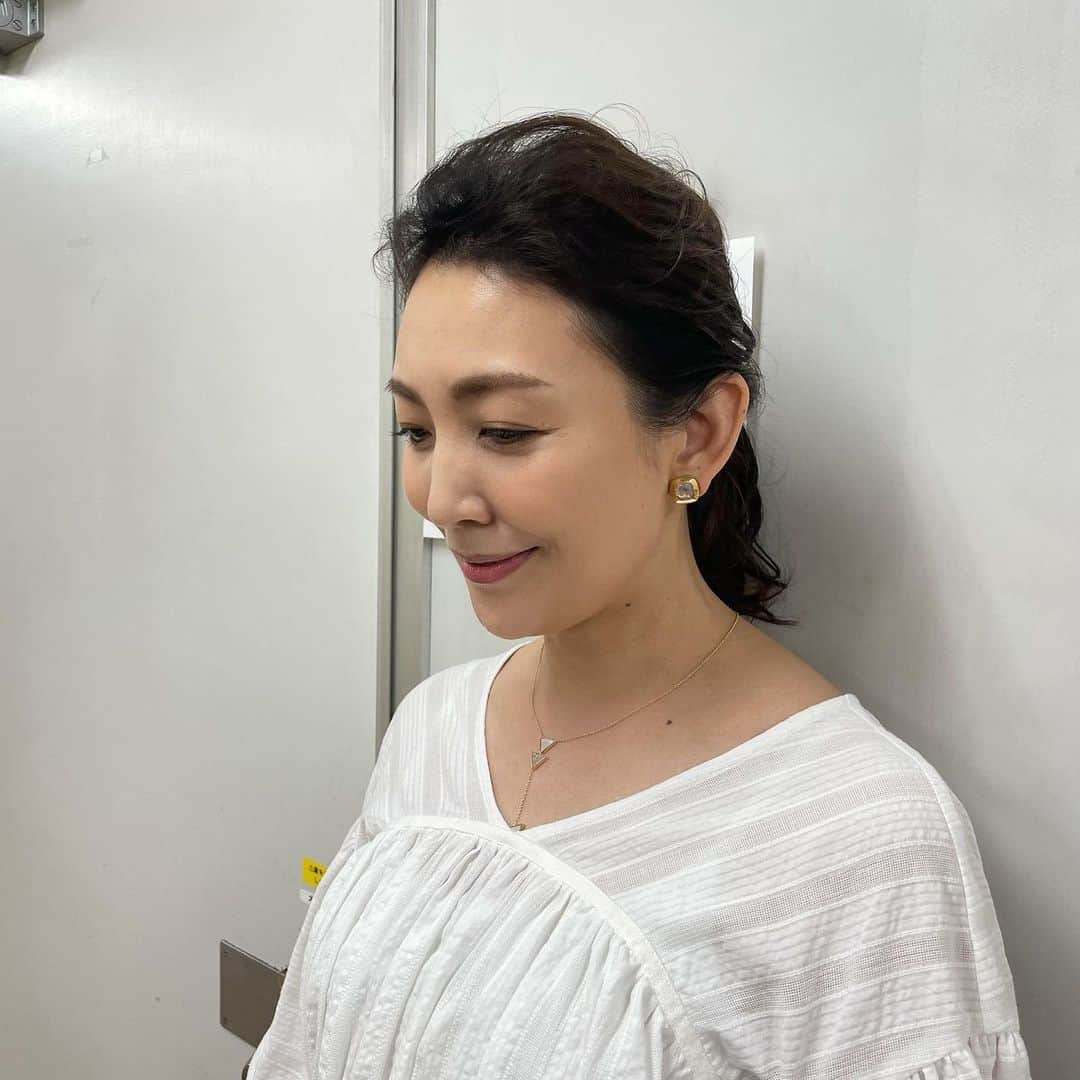 田中美里さんのインスタグラム写真 - (田中美里Instagram)「「明日をまもるナビ」 観てくださった方、ありがとうございました。  #tops#pants #AVIE @avie_andensal  #accessories #ABISTE @abiste_official」7月2日 23時55分 - misatotanaka77