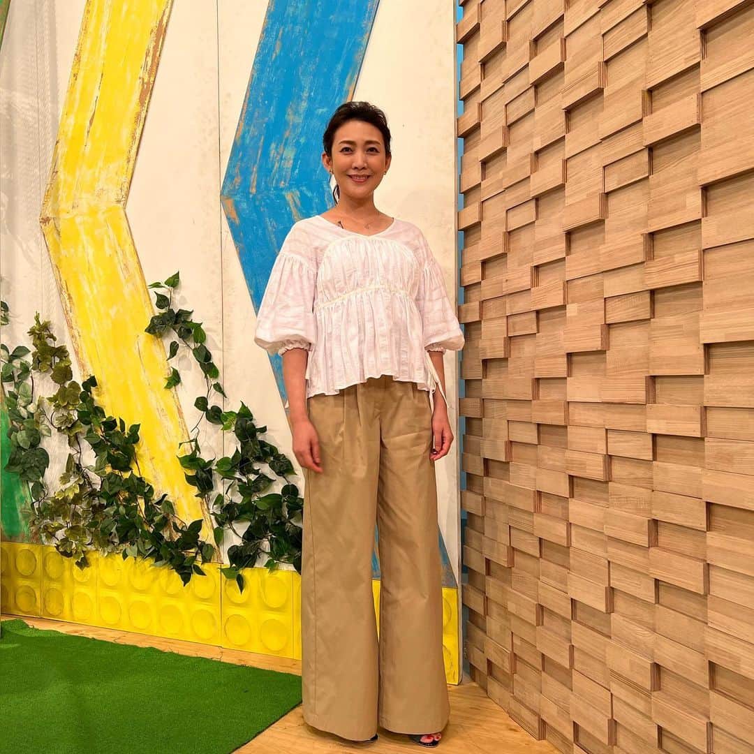 田中美里さんのインスタグラム写真 - (田中美里Instagram)「「明日をまもるナビ」 観てくださった方、ありがとうございました。  #tops#pants #AVIE @avie_andensal  #accessories #ABISTE @abiste_official」7月2日 23時55分 - misatotanaka77