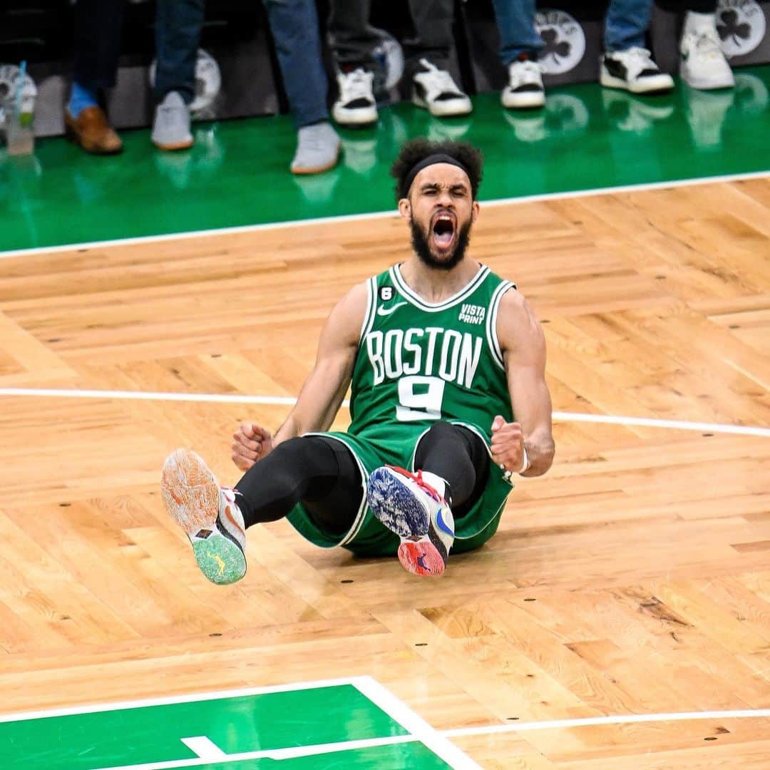 ボストン・セルティックスのインスタグラム：「birthday boy appreciation post ☘️」