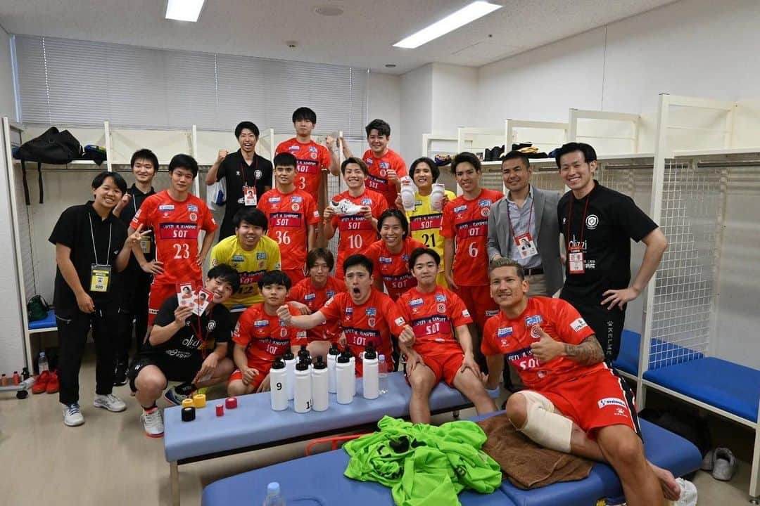 森岡薫さんのインスタグラム写真 - (森岡薫Instagram)「ナイス勝利💪🏽 2勝２敗 次節はホーム戦！  Seguimos 👊🏽👊🏽  2victorias 2derrotas  No estamos tan mal😅」7月3日 0時16分 - kaoru.99