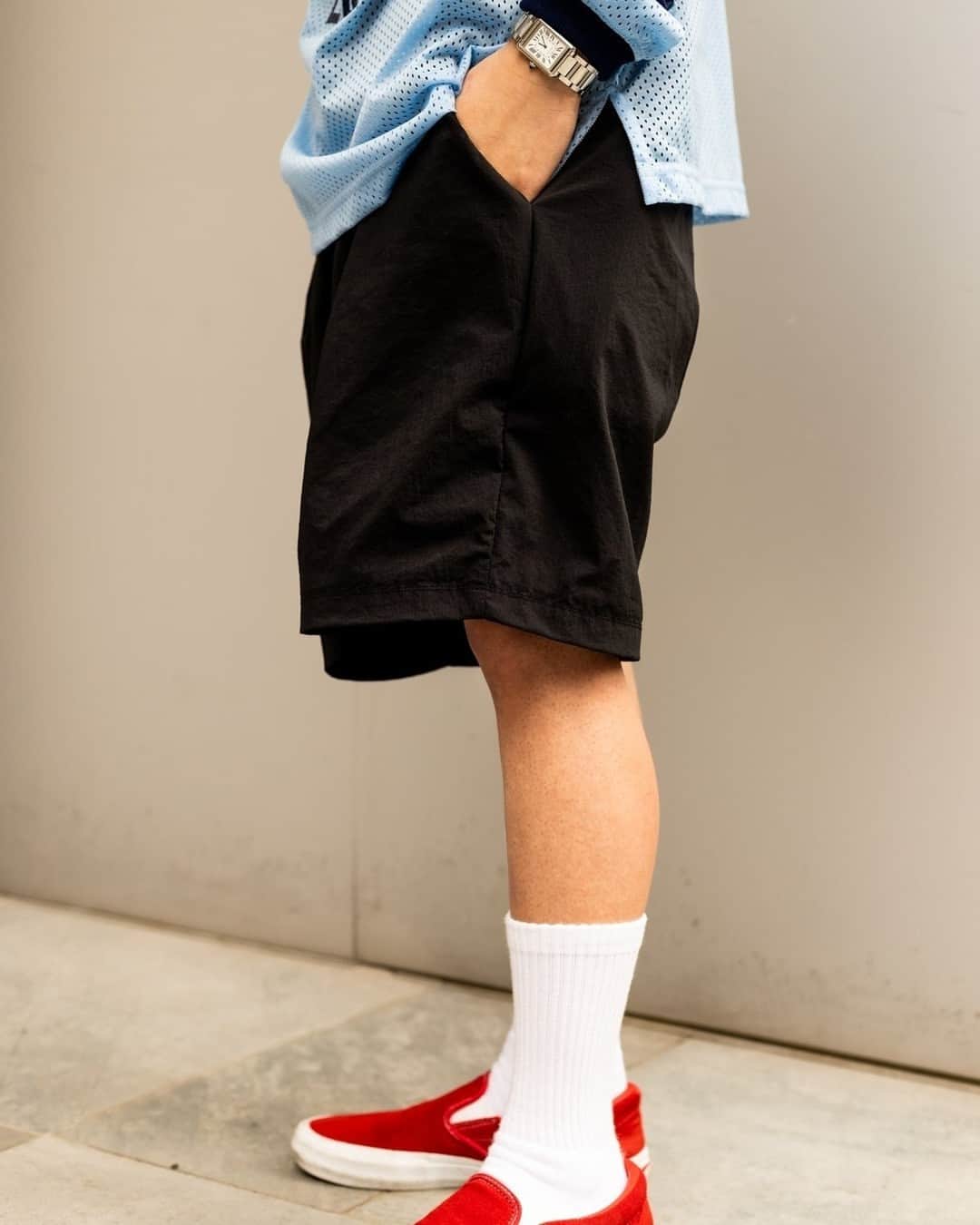 Fashionsnap.comさんのインスタグラム写真 - (Fashionsnap.comInstagram)「Name: FUMIYA⁠ Age: 35⁠ ⁠ Tops #loosejoints⁠ Shorts #TEATORA⁠ Shoes #VANS⁠ Watch #Cartier⁠ Eyewear #EYEVAN⁠ Necklace #TOMWOOD⁠ ⁠ Photo by @shogomorishita⁠ ⁠ #スナップ_fs #fashionsnap #fashionsnap_men」7月3日 10時00分 - fashionsnapcom