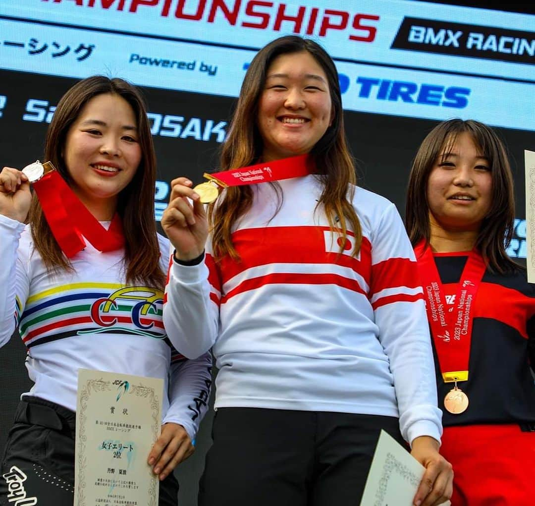 丹野夏波さんのインスタグラム写真 - (丹野夏波Instagram)「2nd place at National Champs🇯🇵 Enjoyed racing with the girls in Japan!  Next—> Asian Champs🔥  全日本選手権は2位でした！ 目標には届かなかったけど、久しぶりに日本でレースができて楽しかったです😊 次は来週末のアジア選手権！ 大きなレースが続きますが頑張ります👍🏻  暑い中手厚いサポートをしてくださった @ircbike_jp 様をはじめ、サポート/応援してくださった皆さんありがとうございました！  📸: @kasukabevisionfilmz   #弱虫ペダルサイクリングチーム #irctire #イノアックリビング #wiawis #maviccycling #oakley #kmcchain #troyleedesign #wakos #agressivedesign #bmxshopcave」7月3日 10時27分 - kanamitanno