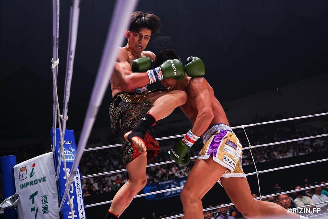 RIZIN FF OFFICIALさんのインスタグラム写真 - (RIZIN FF OFFICIALInstagram)「#RIZIN43 《Match.9》 "Perfectly timed jumping knee." ------------ Hiroki Suzuki defeats Genji Umeno by KO(stand knee) 2:34 of Round 2.  #RIZIN #kickboxing #梅野源治 #鈴木宙樹」7月3日 12時00分 - rizin_pr