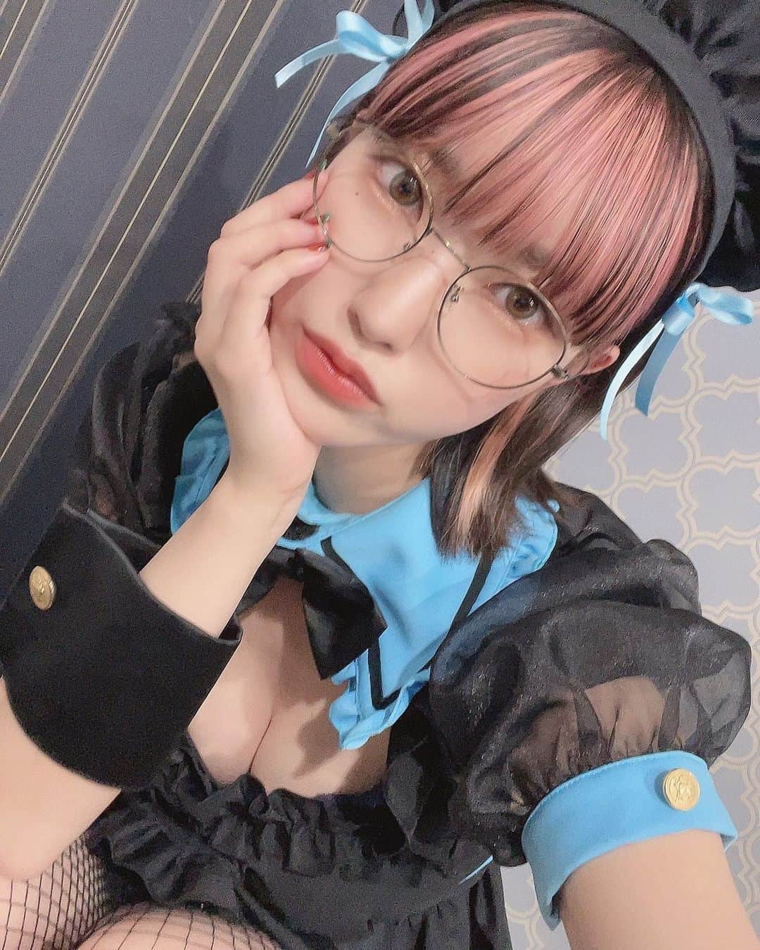 東条蒼のインスタグラム：「らぴど池袋の制服可愛すぎる🩵  他にもカラーがあるので次回なに色にしようかな…と考えるのもたのしい。  #蒼ファミリー #撮影会 #メガネ女子 #あおたん #蒼 #ちびでび #ポトレ #ポートレート #撮影モデル #コスプレ #followｍe #following #japan #girl #photooftheday #tagsforlikes #instalike #lapisdoll  #台湾 #香港 #粉我 #拍照 #照片 #人像攝影」