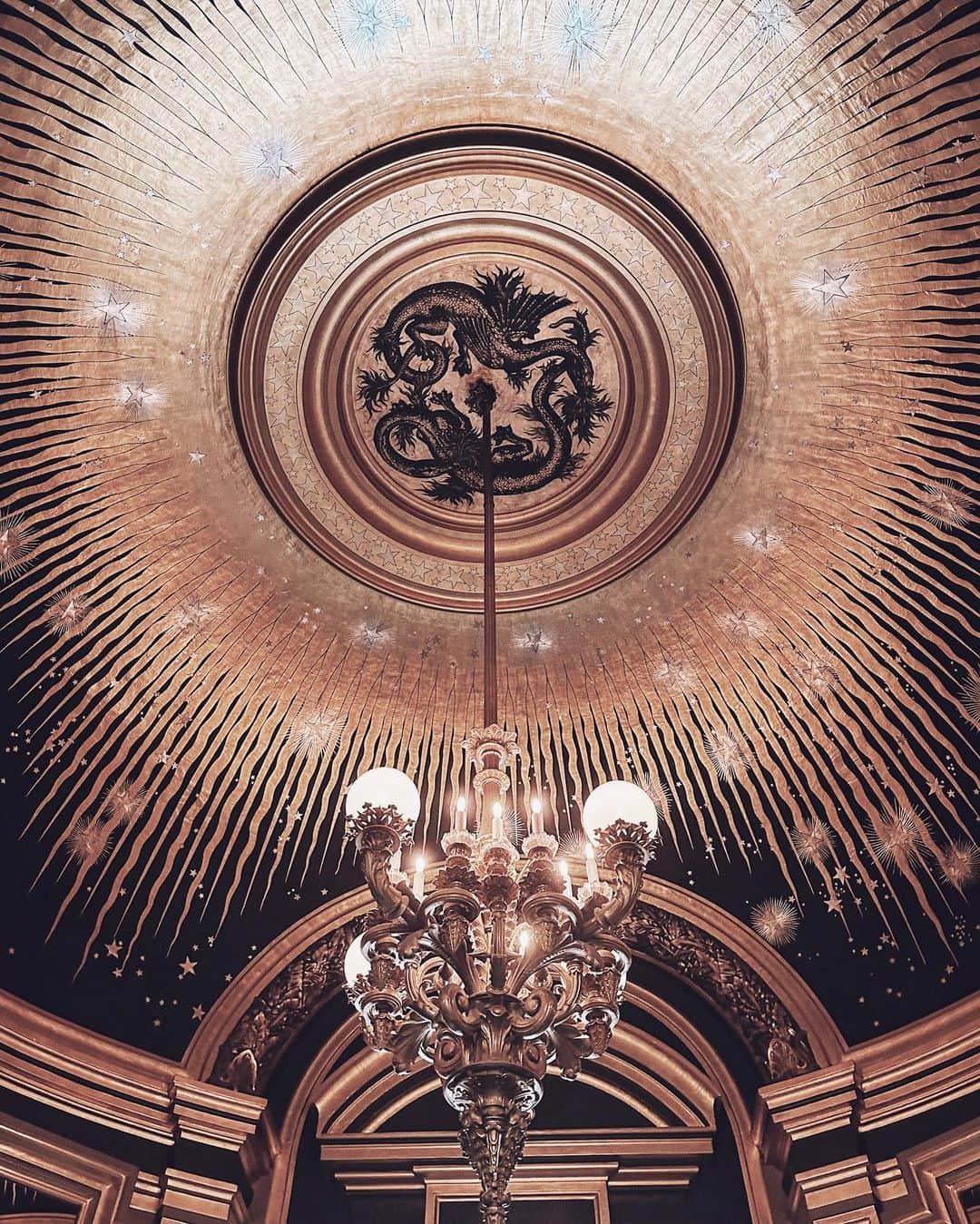 三浦大地さんのインスタグラム写真 - (三浦大地Instagram)「Opera Garnier   何度来ても圧巻。  昔も今も用途が変わらず劇場であることが素晴らしい。  #opera #operagarnier #paris」7月3日 12時00分 - daichi_1127