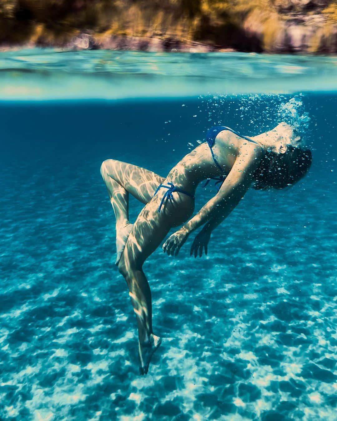 Giovanna Ewbankのインスタグラム：「Dançando debaixo d’água com  @neuronha ✨  #fernandodenoronha #noronha #Deus #nature #gratidão #ocean」