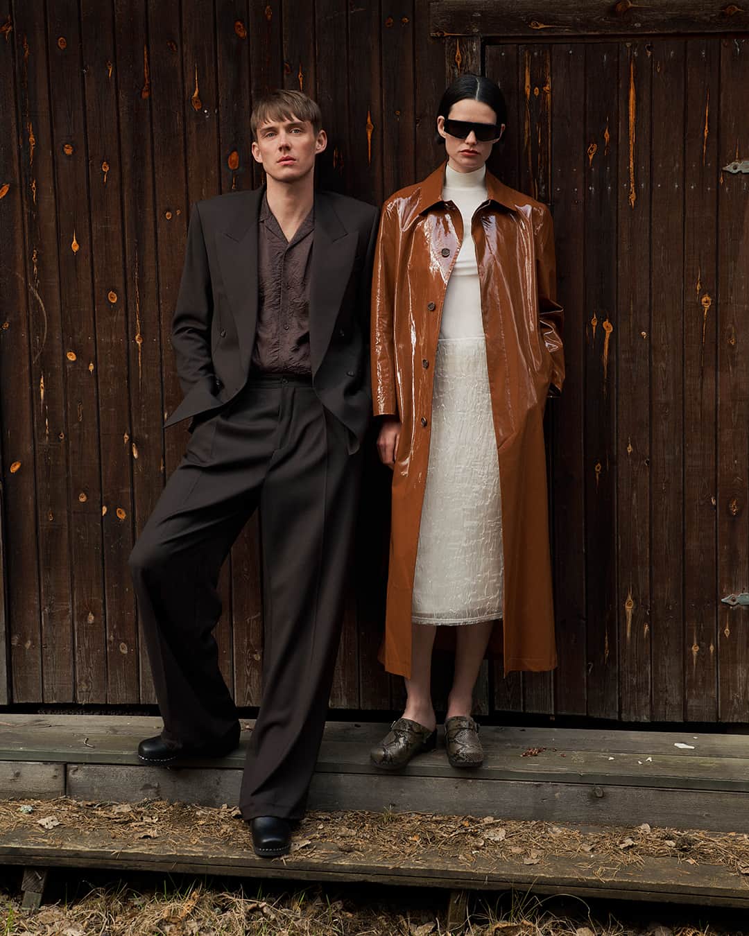 フィリッパコーのインスタグラム：「The perfect unisex clog – discover Filippa K x Swedish Hasbeens in store and at filippa-k.com.  Photographed by @timothyschaumburg Models @sarahhartog @totenschlagerr Hair  and make-up by @galinanurmi  #FilippaK #FilippaKxSwedishHasbeens」