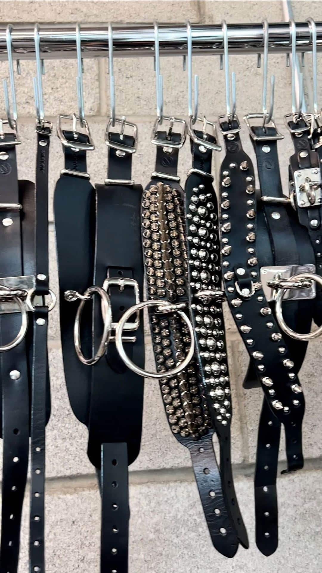 ZANA BAYNEのインスタグラム：「Something for everyone ⛓️」