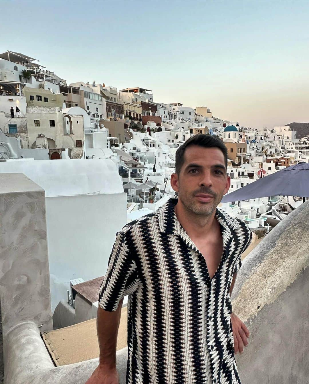 ビクトル・サンチェス・マタのインスタグラム：「Santorini 🇬🇷💙」