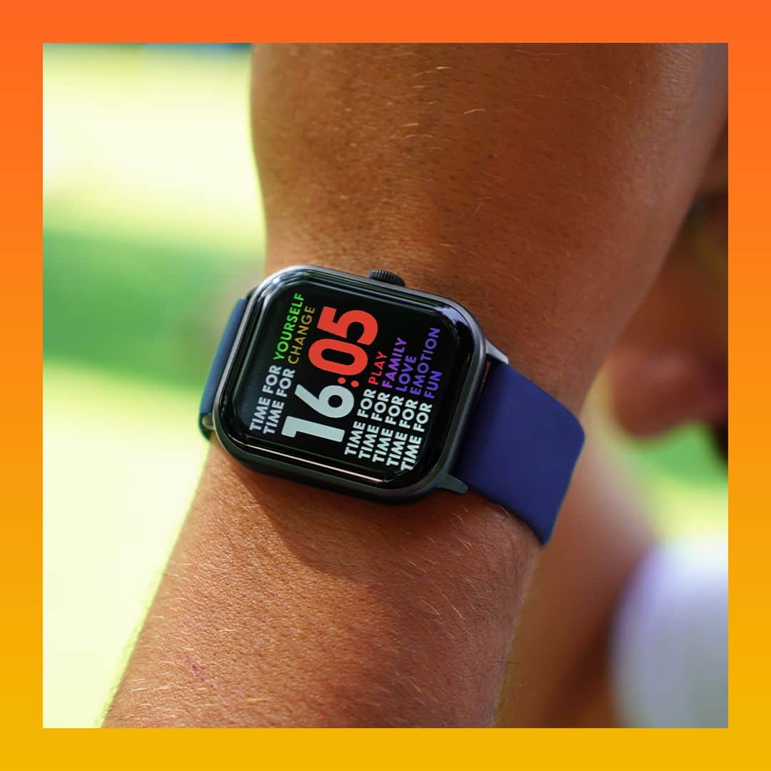 アイスウォッチのインスタグラム：「A multitude of features to accompany you in your daily life: at the office, during sport, in the evening or on holiday!   #icewatch #icesmartone #smartwatch #connected #watch #smartwatch #innovation #technology #smart」