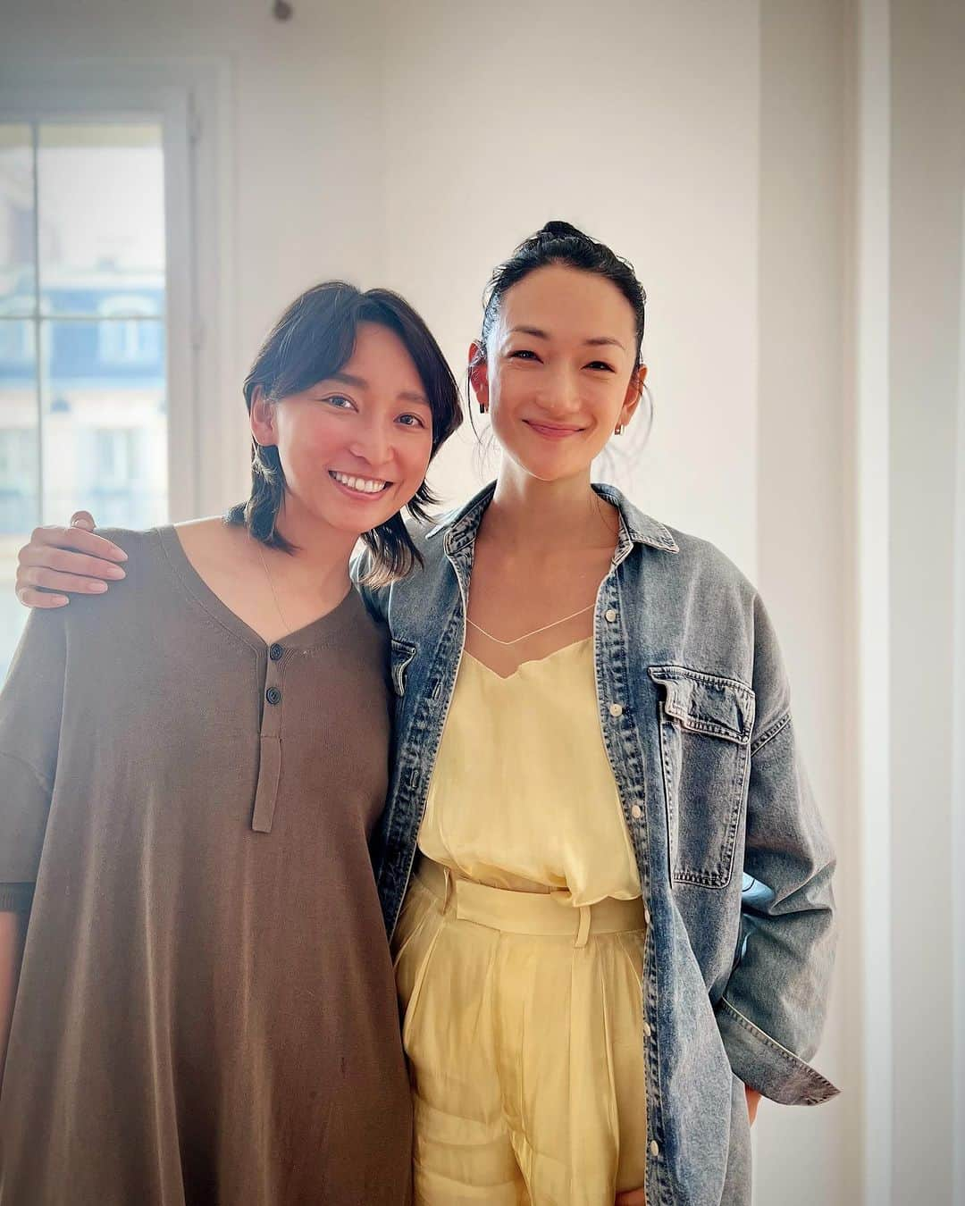 冨永愛さんのインスタグラム写真 - (冨永愛Instagram)「⁡ パリで杏ちゃんと再会❤︎ ⁡ Wonderful to see Anne Watanabe again in Paris  ⁡」7月3日 4時36分 - ai_tominaga_official