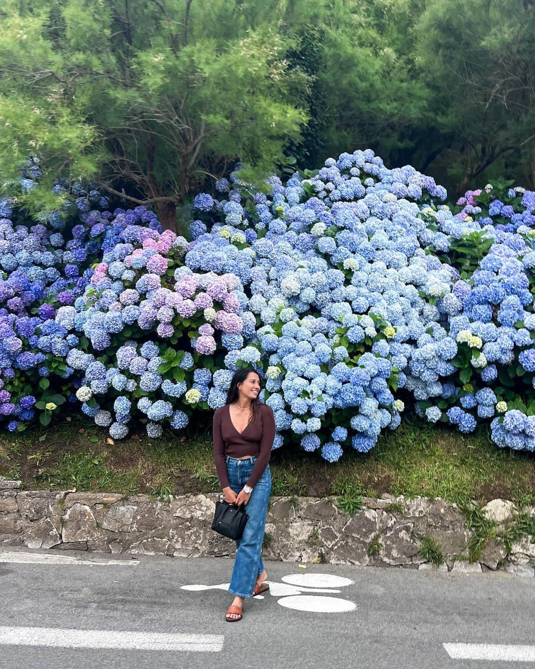 マリア・マニュエルさんのインスタグラム写真 - (マリア・マニュエルInstagram)「life unfiltered this past month • friends, food, surf and everything in-between 💙  📍Australia, NYC, France, Basque Country」7月3日 4時41分 - maliamanuel