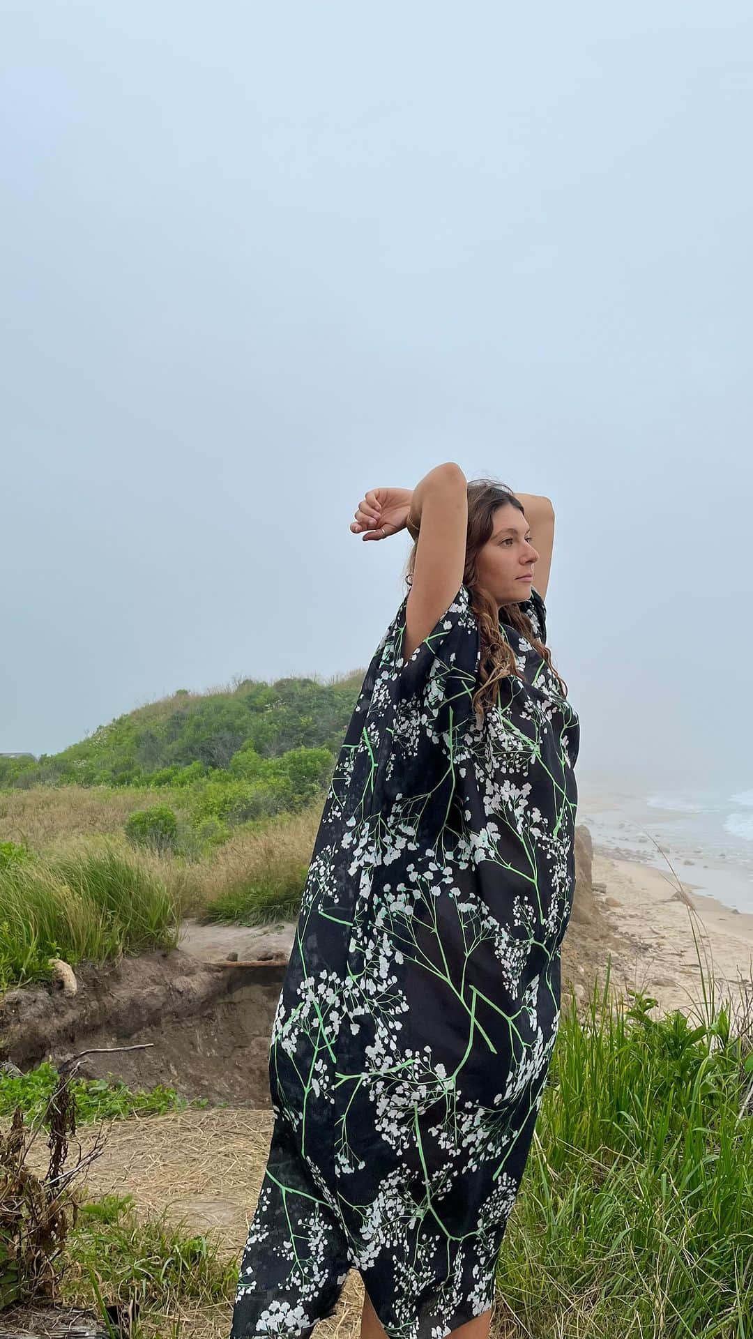 シンシア ローリーのインスタグラム：「Sundays with a sea breeze」