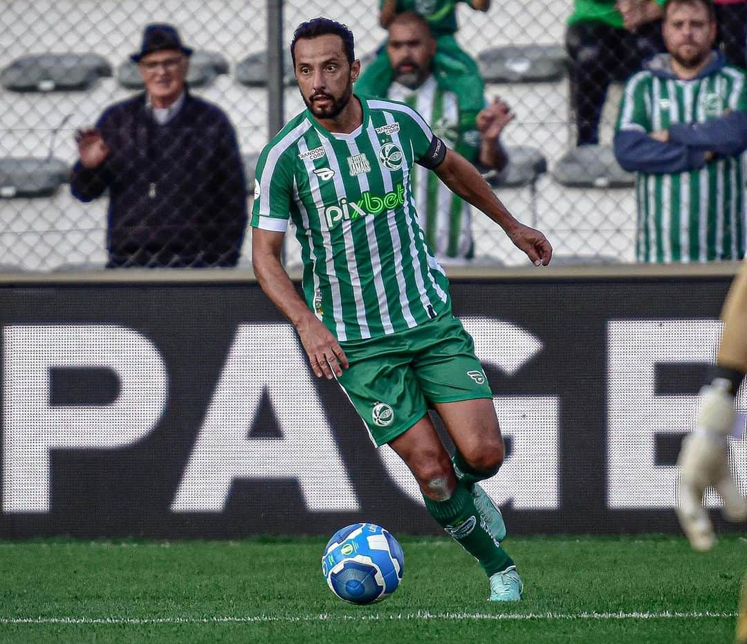 ネネさんのインスタグラム写真 - (ネネInstagram)「Grande vitória rapaziada, seguimos firmes em busca do nosso objetivo!! Glória a Deus por mais 1 ⚽️ 🙏🏻💚🤍」7月3日 11時30分 - nene