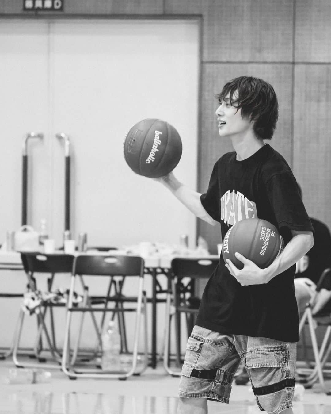 牧達弥さんのインスタグラム写真 - (牧達弥Instagram)「昨日はバスケもしてきた。去年より動けた。 大阪籠球会の皆さんありがとうございました🏀 撮 @nabespg」7月3日 11時36分 - tatsuya_maki