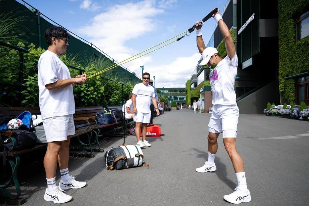 綿貫陽介のインスタグラム：「Ready for all white🍓🌿 @wimbledon」